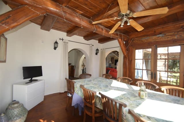 3 bedroom Villa for sale in Marbella with pool garage - € 890,000 (Ref: 6448111)