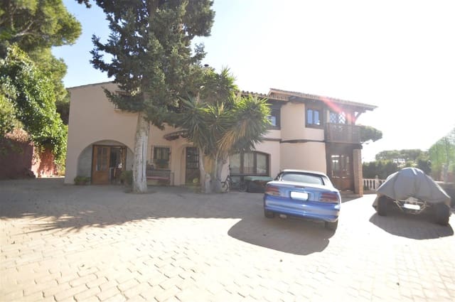 3 bedroom Villa for sale in Marbella with pool garage - € 890,000 (Ref: 6448111)