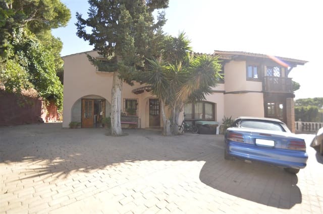 3 bedroom Villa for sale in Marbella with pool garage - € 890,000 (Ref: 6448111)