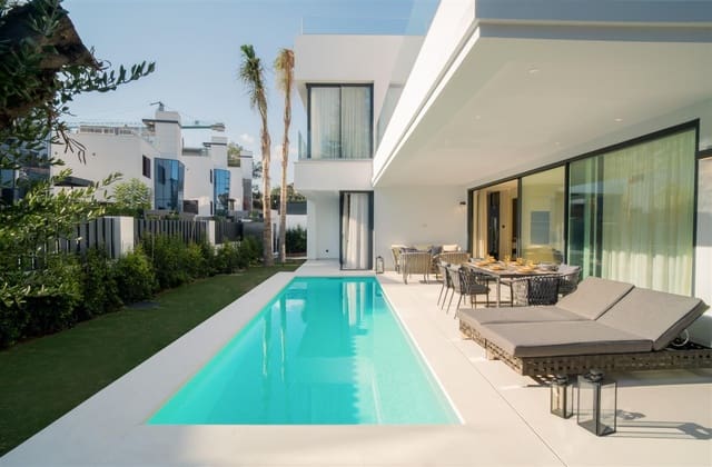 4 soverom Villa til salgs i Marbella med svømmebasseng garasje - € 3 500 000 (Ref: 6468758)