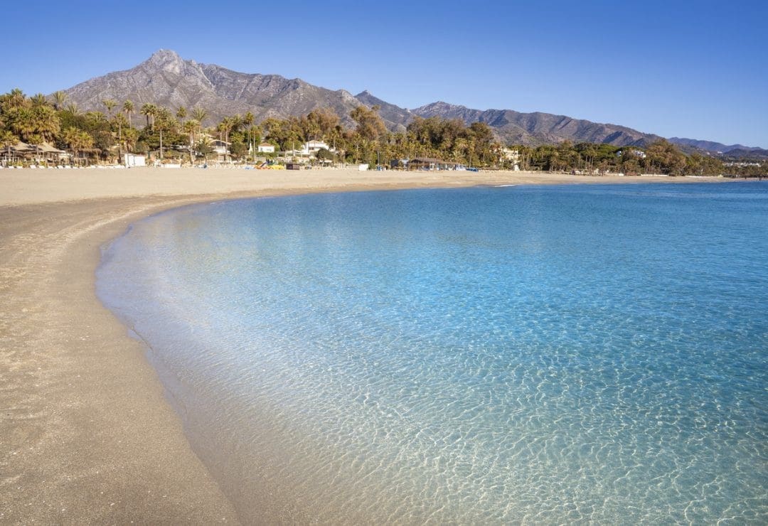 Chalet de 4 habitaciones en Marbella en venta con garaje - 2.400.000 € (Ref: 6790333)