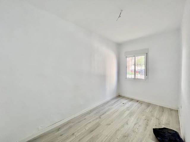 3 sypialnia Apartament na sprzedaż w Dos Hermanas, Miasto Málaga - 119 700 € (Ref: 6897156)