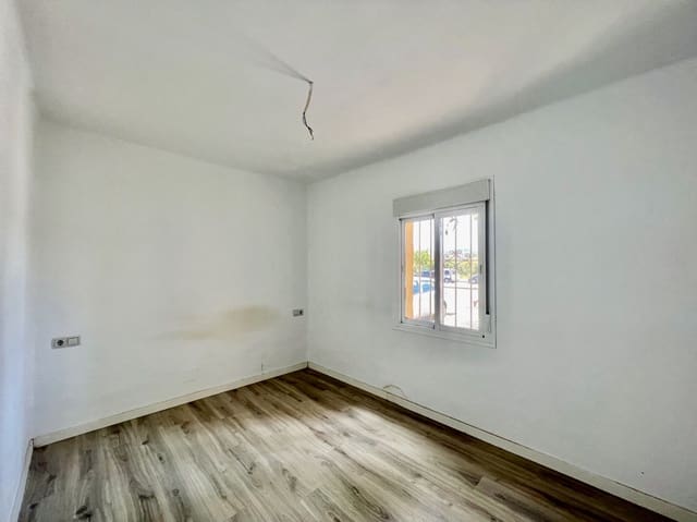 3 sypialnia Apartament na sprzedaż w Dos Hermanas, Miasto Málaga - 119 700 € (Ref: 6897156)