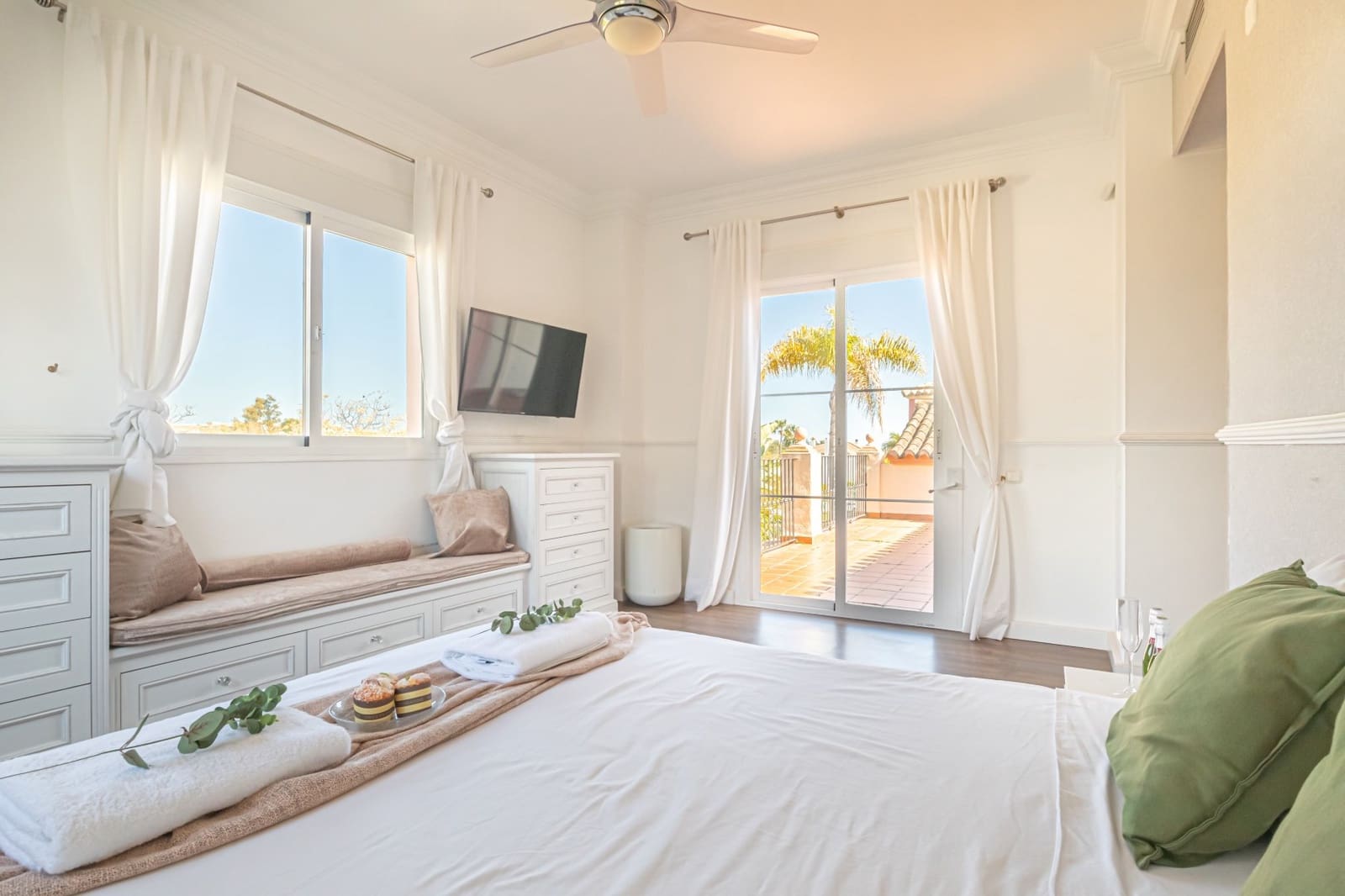 6 sovrum Villa till salu i Guadalmina med pool garage - 1 595 000 € (Ref: 6945839)