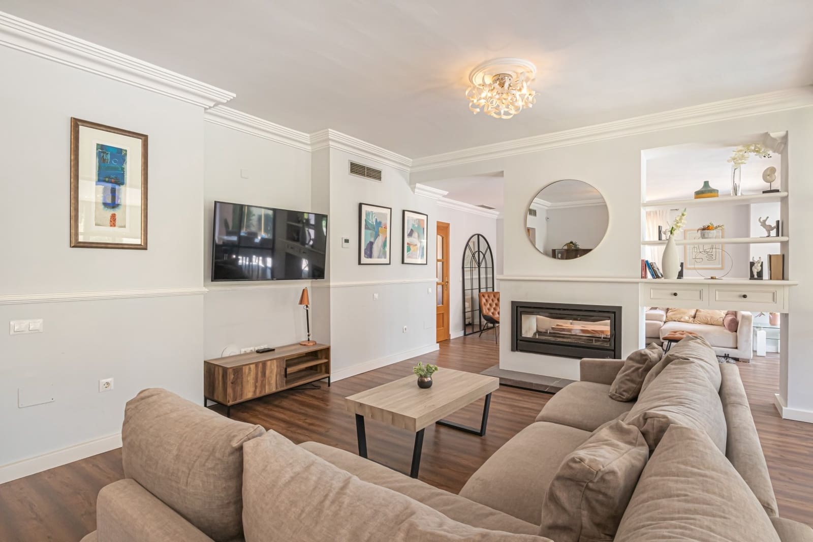 6 sovrum Villa till salu i Guadalmina med pool garage - 1 595 000 € (Ref: 6945839)