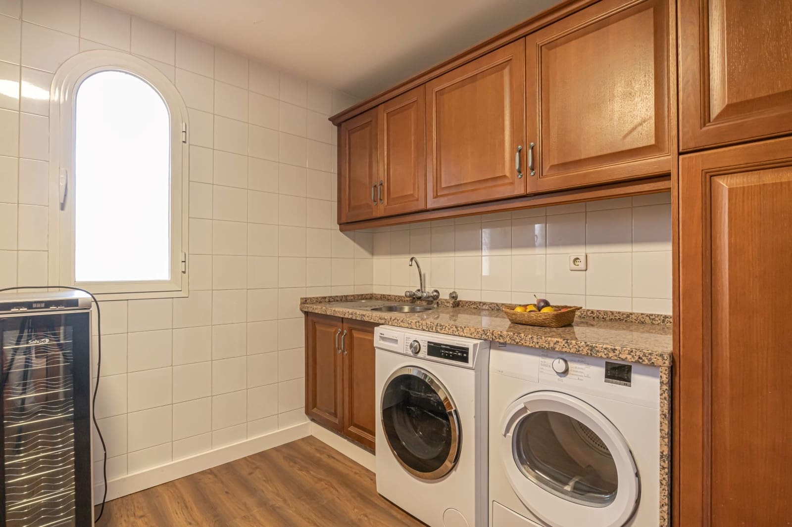 6 sovrum Villa till salu i Guadalmina med pool garage - 1 595 000 € (Ref: 6945839)