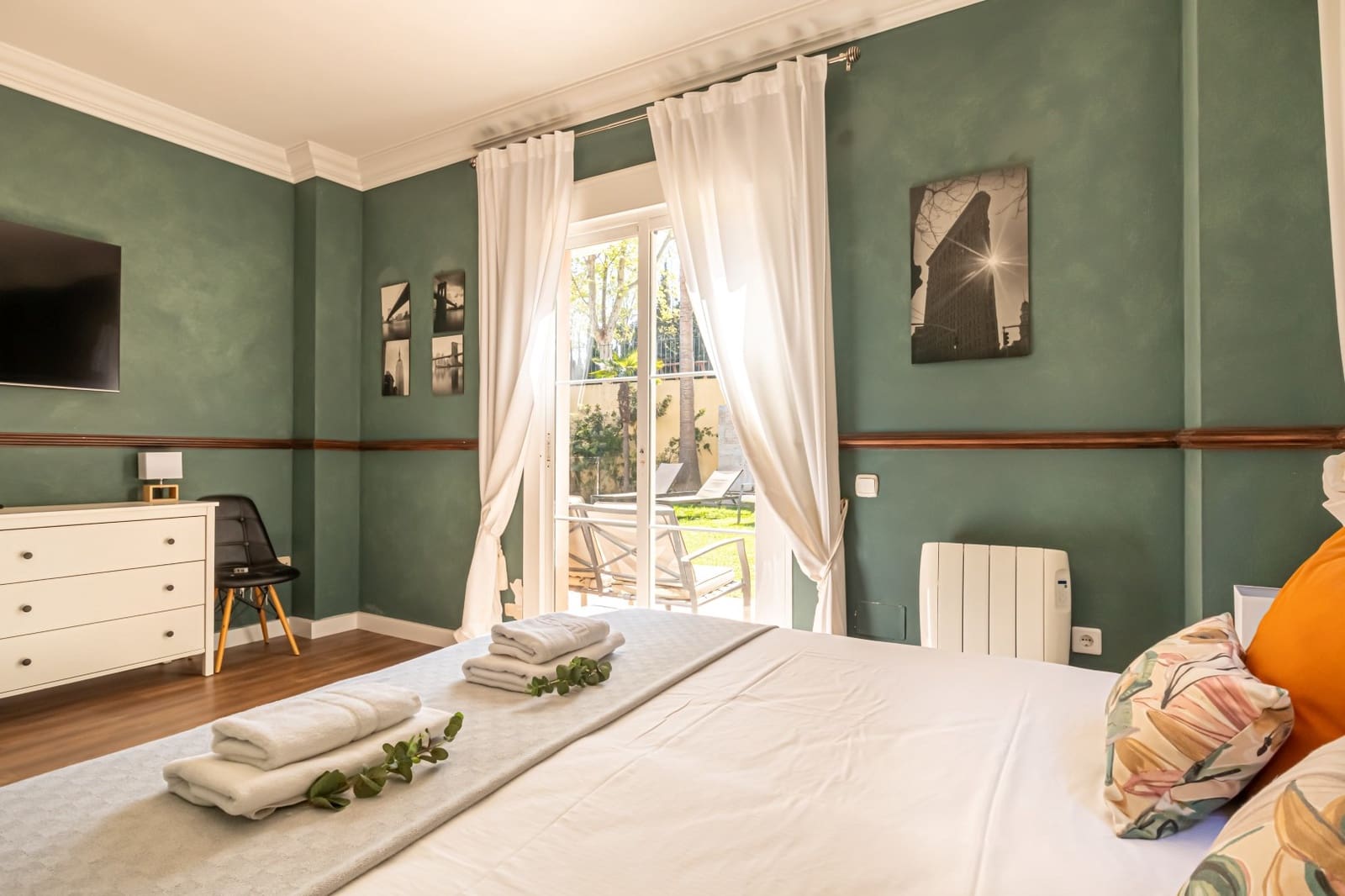 6 sovrum Villa till salu i Guadalmina med pool garage - 1 595 000 € (Ref: 6945839)