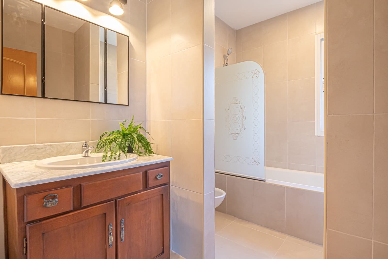 6 sovrum Villa till salu i Guadalmina med pool garage - 1 595 000 € (Ref: 6945839)