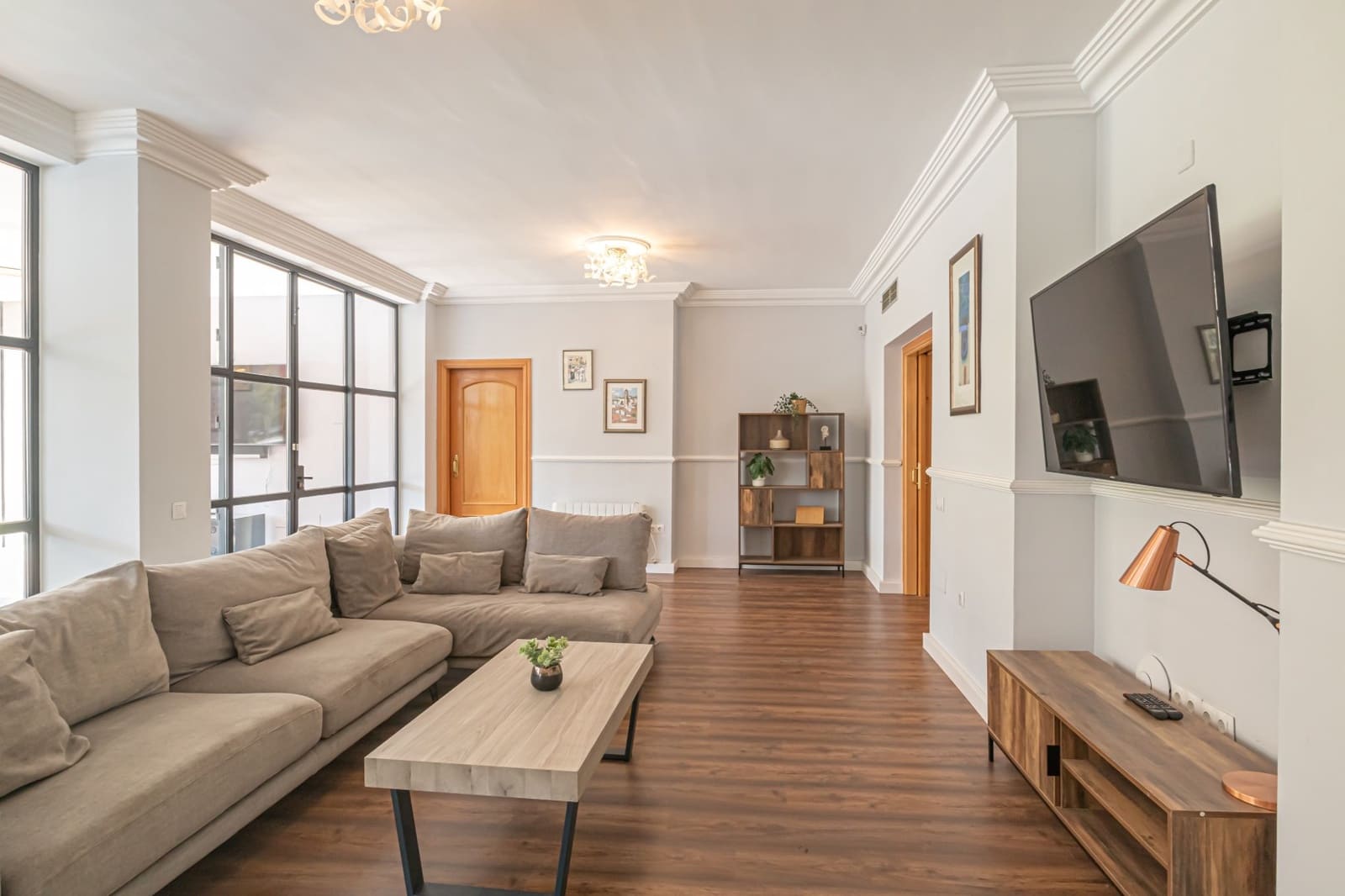 6 sovrum Villa till salu i Guadalmina med pool garage - 1 595 000 € (Ref: 6945839)