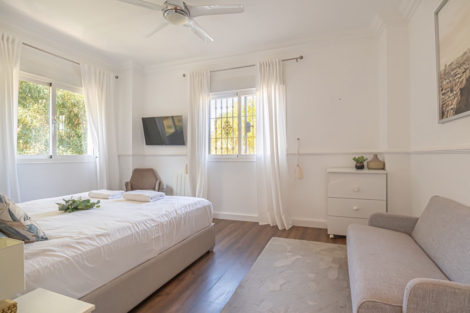 6 sovrum Villa till salu i Guadalmina med pool garage - 1 595 000 € (Ref: 6945839)