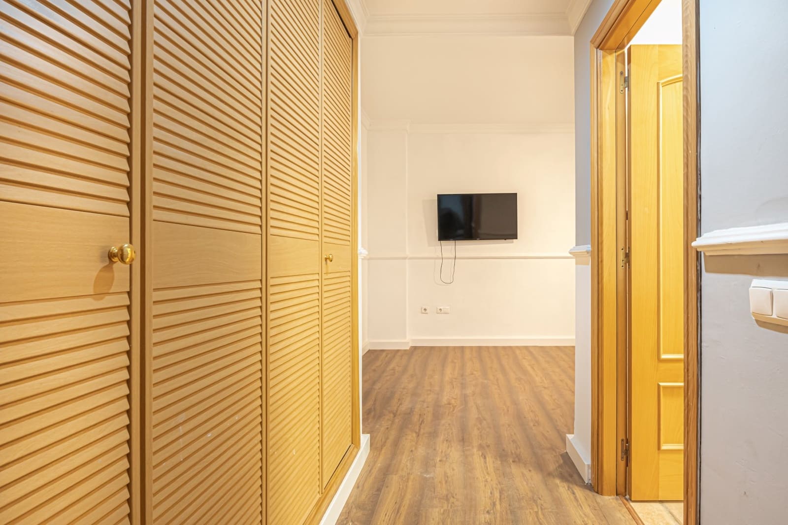 6 sovrum Villa till salu i Guadalmina med pool garage - 1 595 000 € (Ref: 6945839)