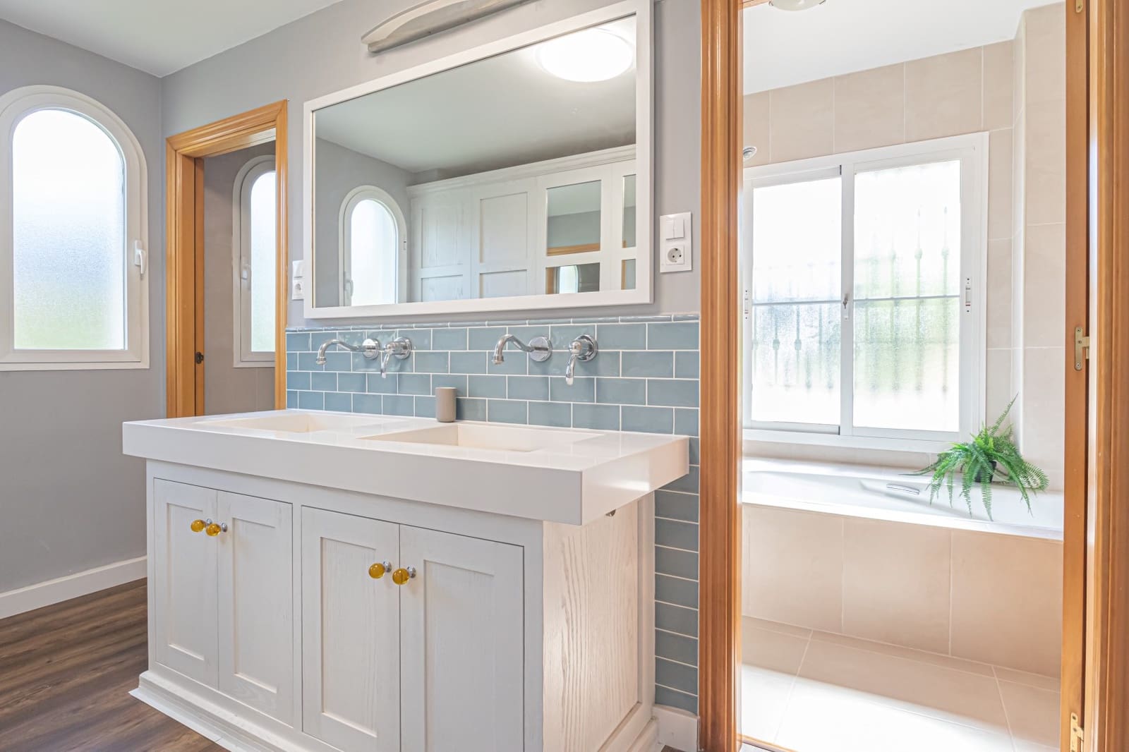 6 sovrum Villa till salu i Guadalmina med pool garage - 1 595 000 € (Ref: 6945839)