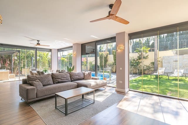 6 chambre Villa/Maison à vendre à Guadalmina Alta, Marbella avec piscine garage - 1 595 000 € (Ref: 6945839)