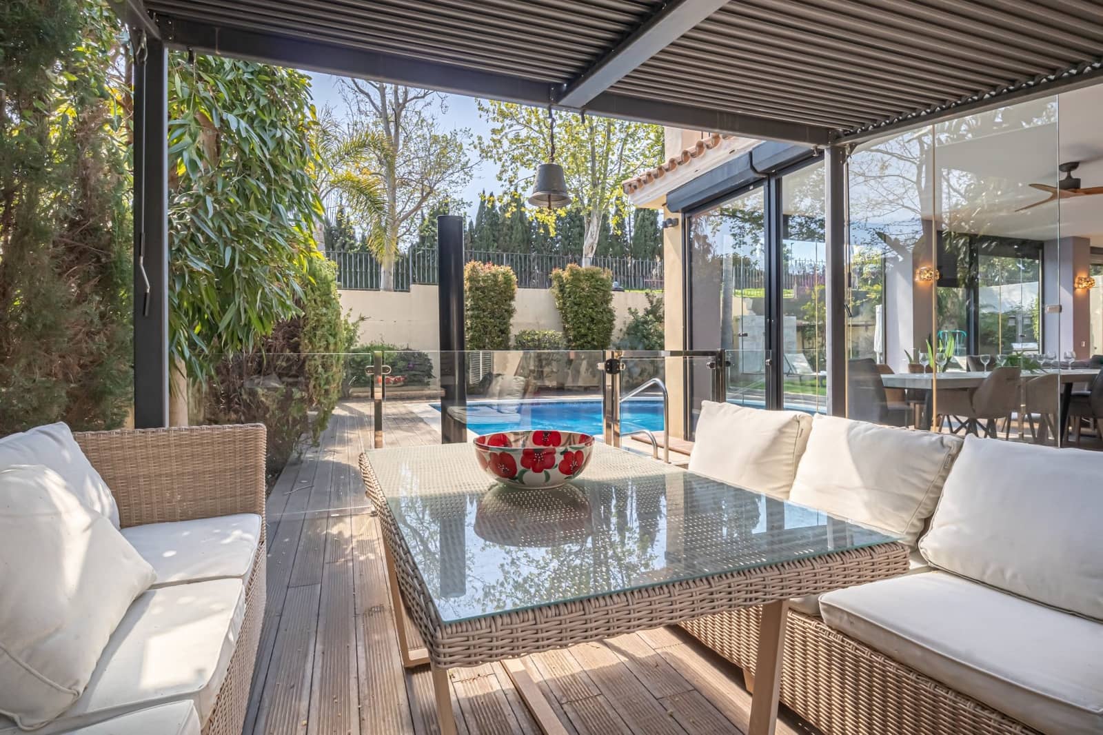 6 sovrum Villa till salu i Guadalmina med pool garage - 1 595 000 € (Ref: 6945839)