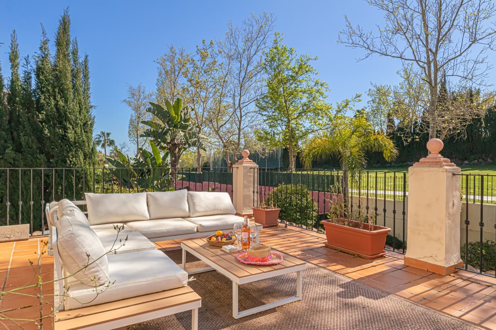 6 sovrum Villa till salu i Guadalmina med pool garage - 1 595 000 € (Ref: 6945839)