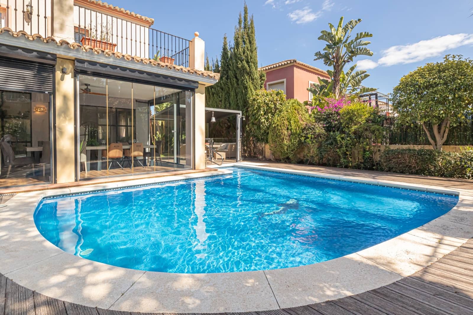 6 sovrum Villa till salu i Guadalmina med pool garage - 1 595 000 € (Ref: 6945839)