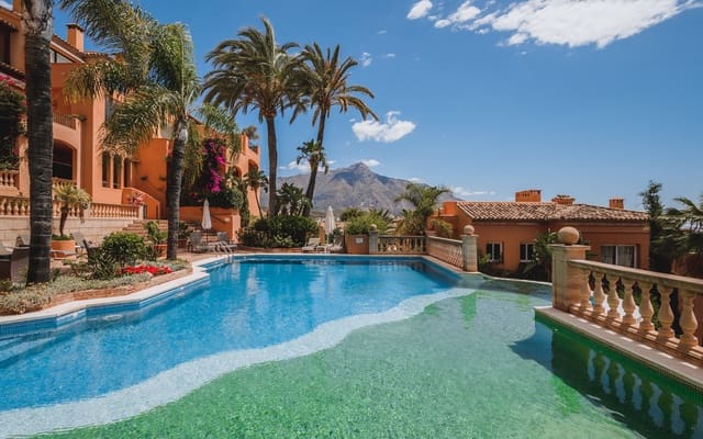 3 soveværelse Penthouse til salg i Marbella med swimmingpool garage - € 2.200.000 (Ref: 6964599)