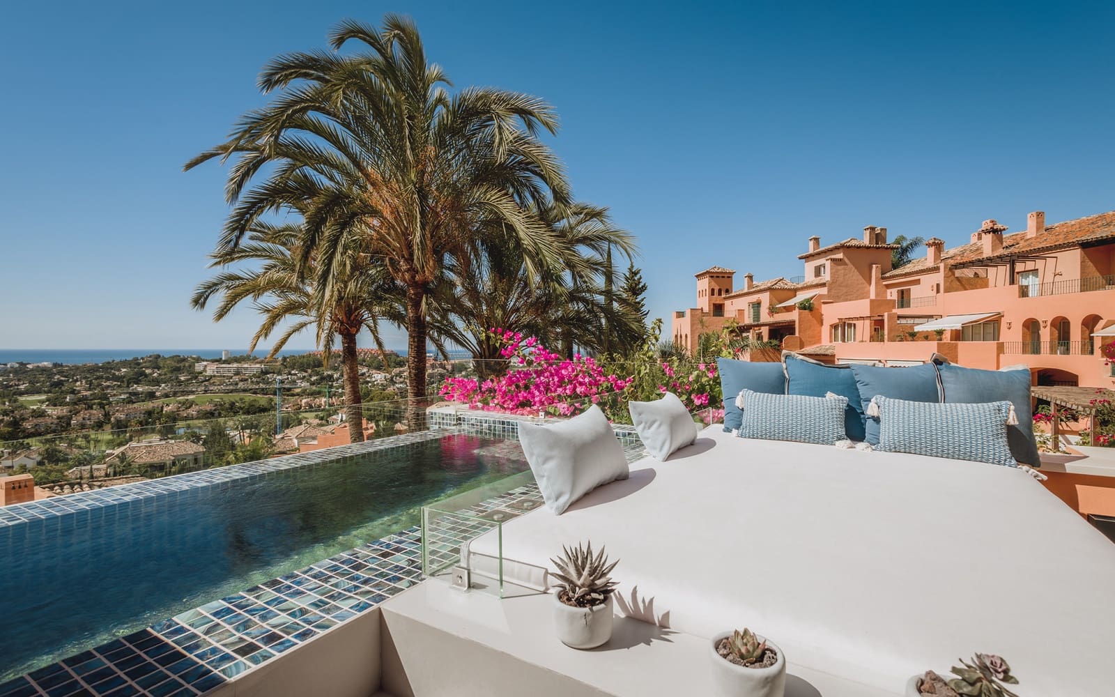 Ático de 3 habitaciones en Marbella en venta con piscina garaje - 2.200.000 € (Ref: 6964599)