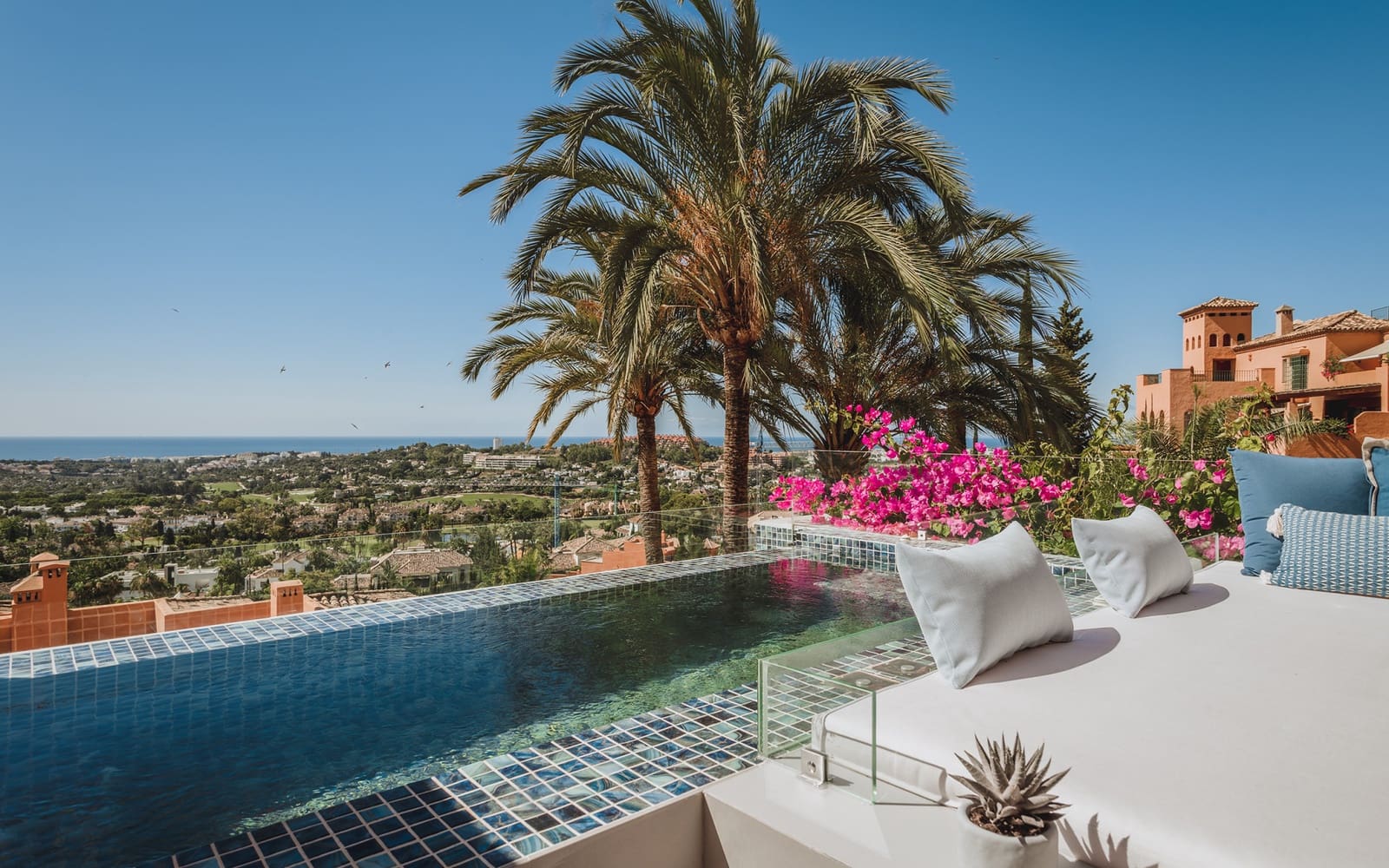 Ático de 3 habitaciones en Marbella en venta con piscina garaje - 2.200.000 € (Ref: 6964599)