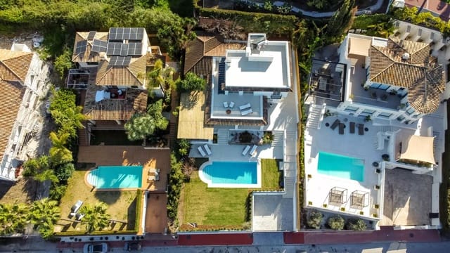 5 quarto Moradia para venda em Marbella com piscina garagem - 2 575 000 € (Ref: 6965294)