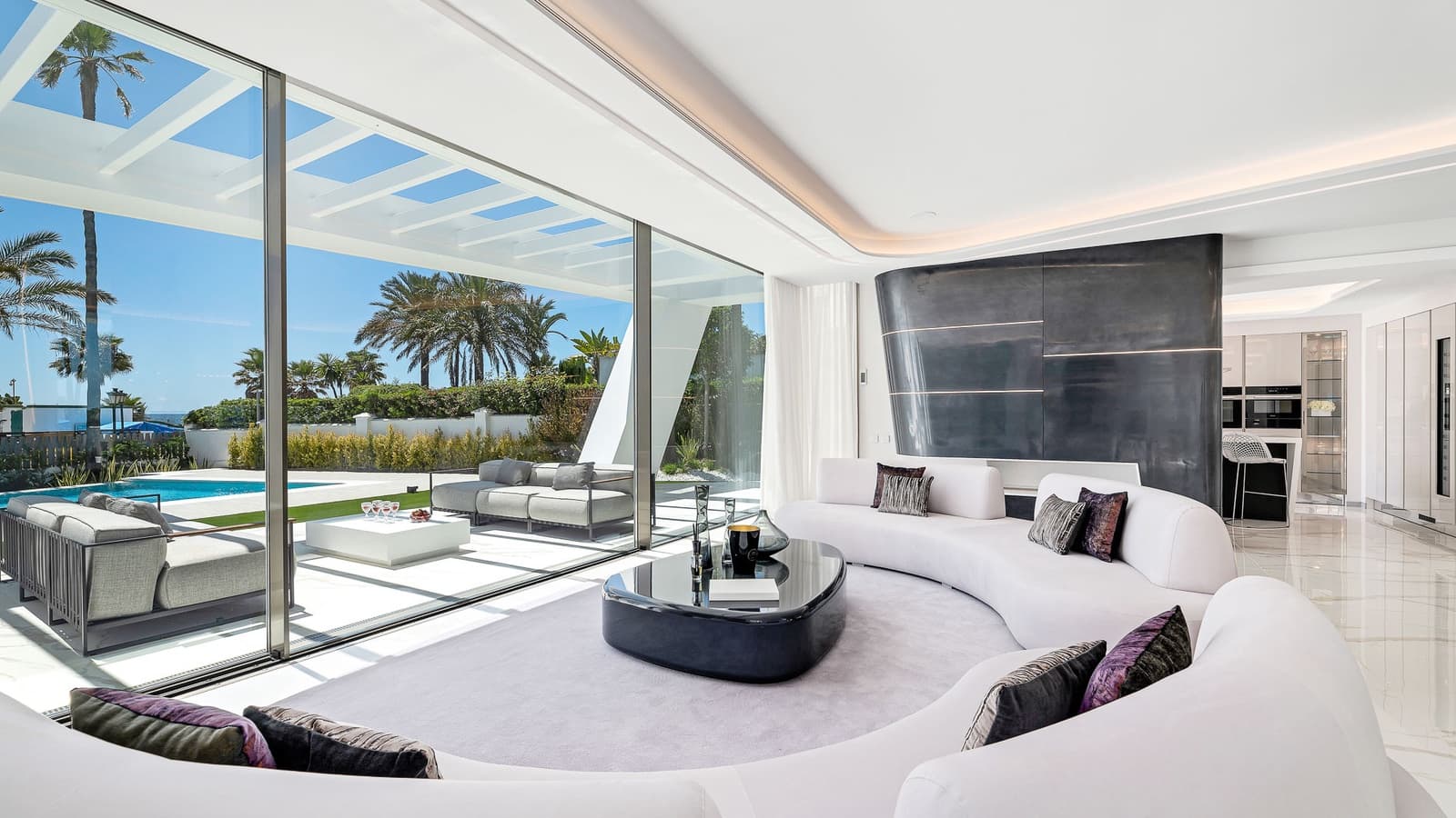 6 Zimmer Villa zu verkaufen in Marbella mit Pool Garage - 12.500.000 € (Ref: 6981907)