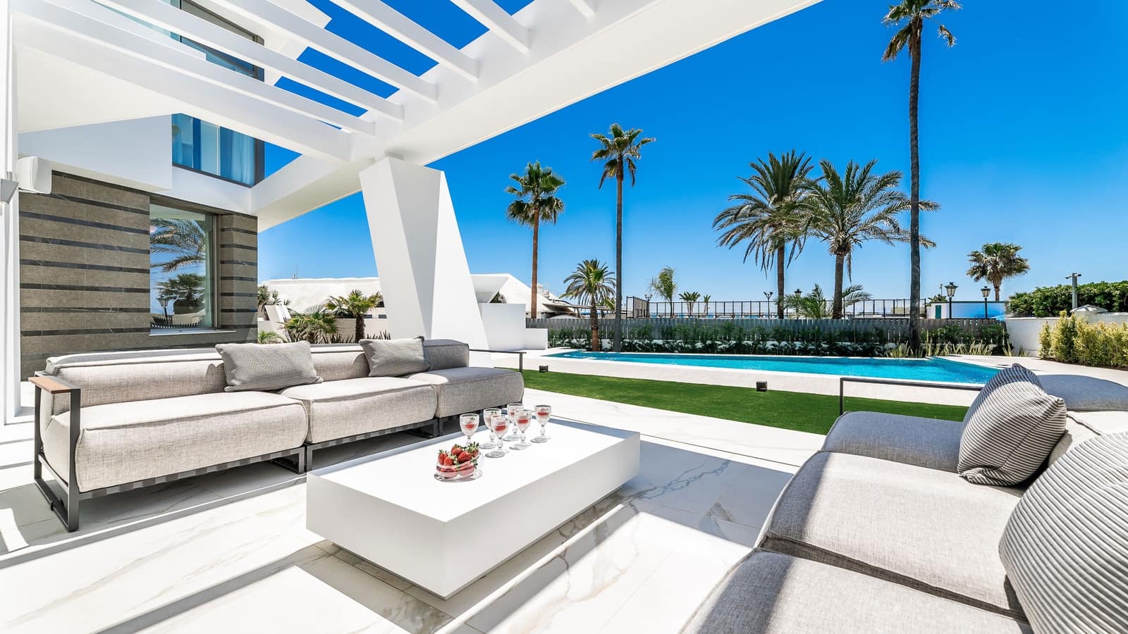 6 Zimmer Villa zu verkaufen in Marbella mit Pool Garage - 12.500.000 € (Ref: 6981907)