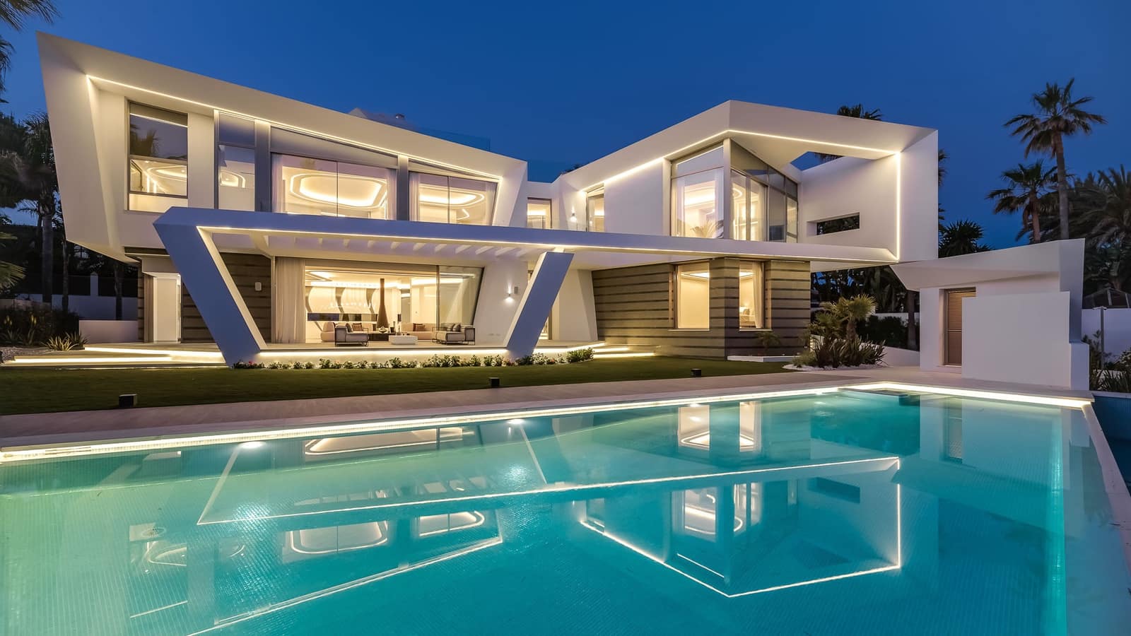 6 Zimmer Villa zu verkaufen in Marbella mit Pool Garage - 12.500.000 € (Ref: 6981907)