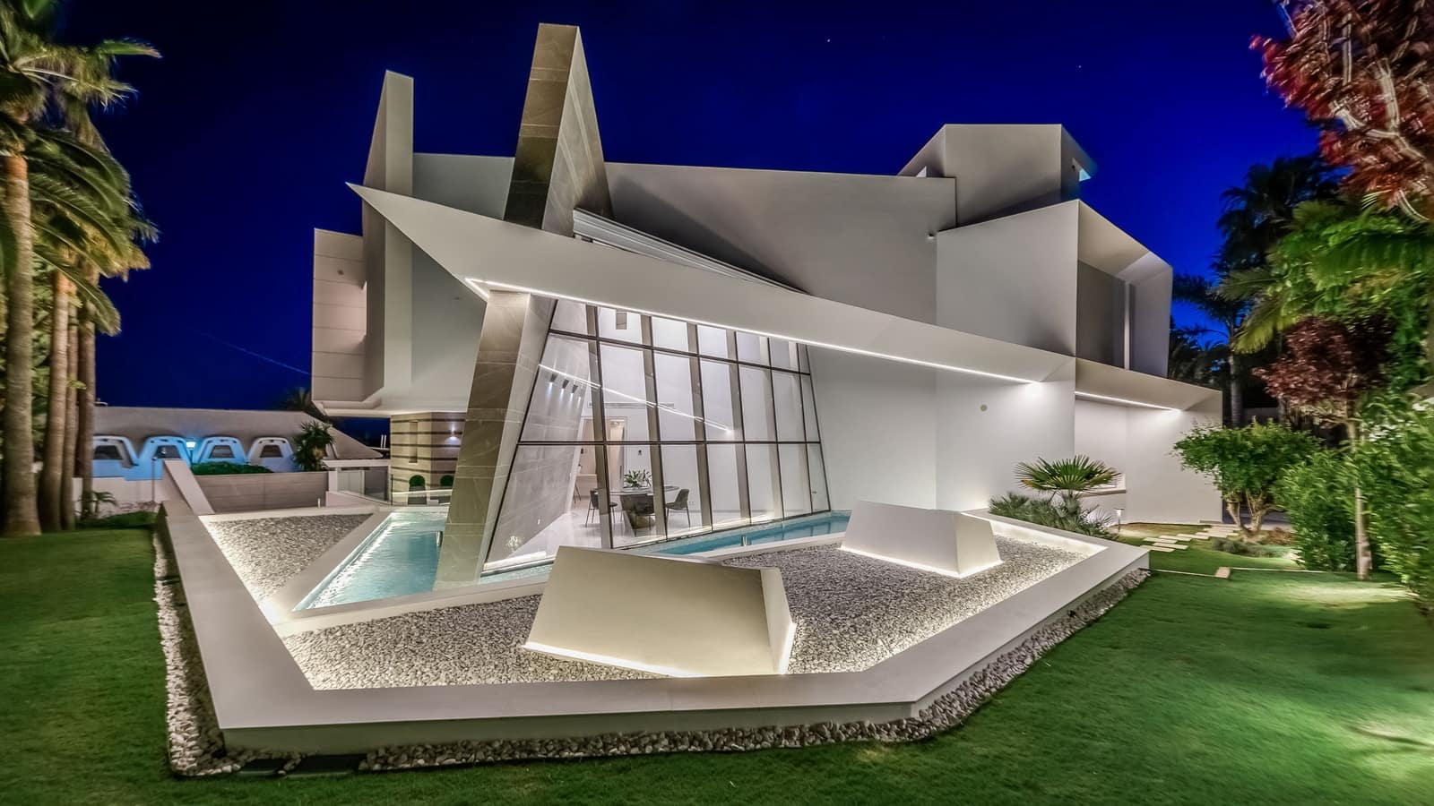 6 Zimmer Villa zu verkaufen in Marbella mit Pool Garage - 12.500.000 € (Ref: 6981907)
