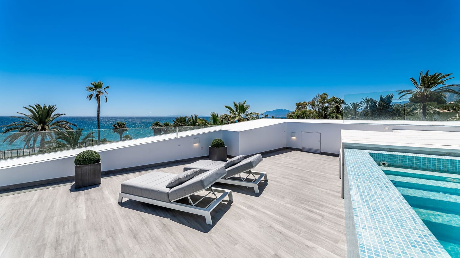 6 Zimmer Villa zu verkaufen in Marbella mit Pool Garage - 12.500.000 € (Ref: 6981907)
