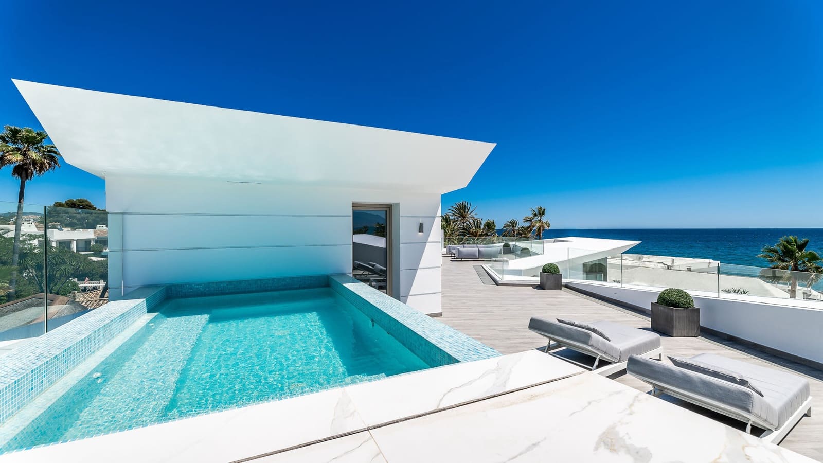 6 Zimmer Villa zu verkaufen in Marbella mit Pool Garage - 12.500.000 € (Ref: 6981907)
