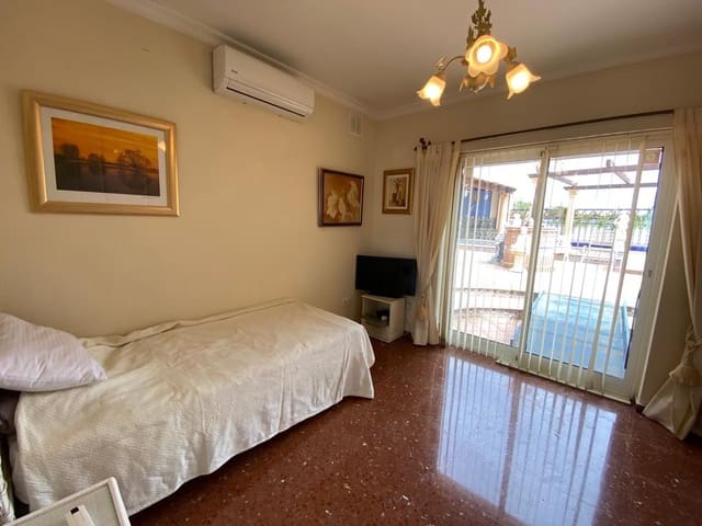 Chalet de 4 habitaciones en Torreblanca, Fuengirola en venta con piscina garaje - 599.999 € (Ref: 7130486)