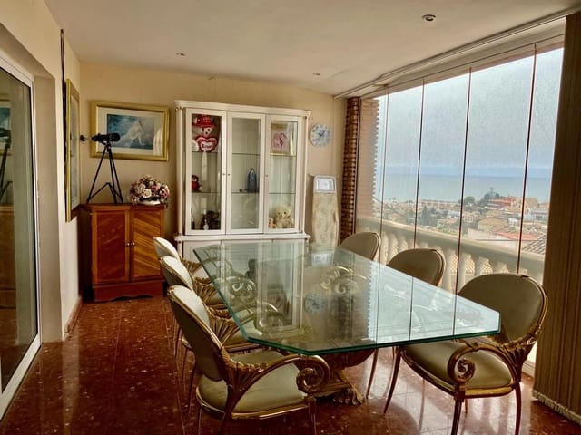 Chalet de 4 habitaciones en Torreblanca, Fuengirola en venta con piscina garaje - 599.999 € (Ref: 7130486)