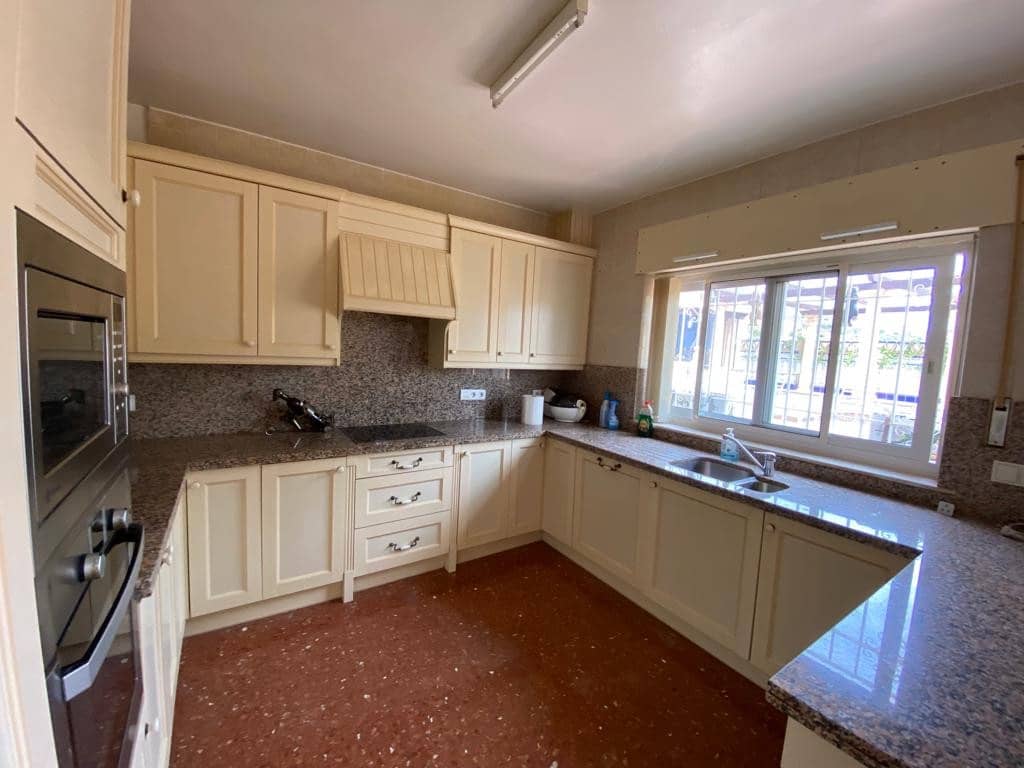 Chalet de 4 habitaciones en Fuengirola en venta con piscina garaje - 599.999 € (Ref: 7130486)