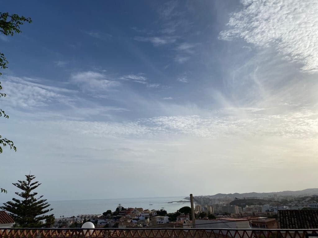 Chalet de 4 habitaciones en Fuengirola en venta con piscina garaje - 599.999 € (Ref: 7130486)