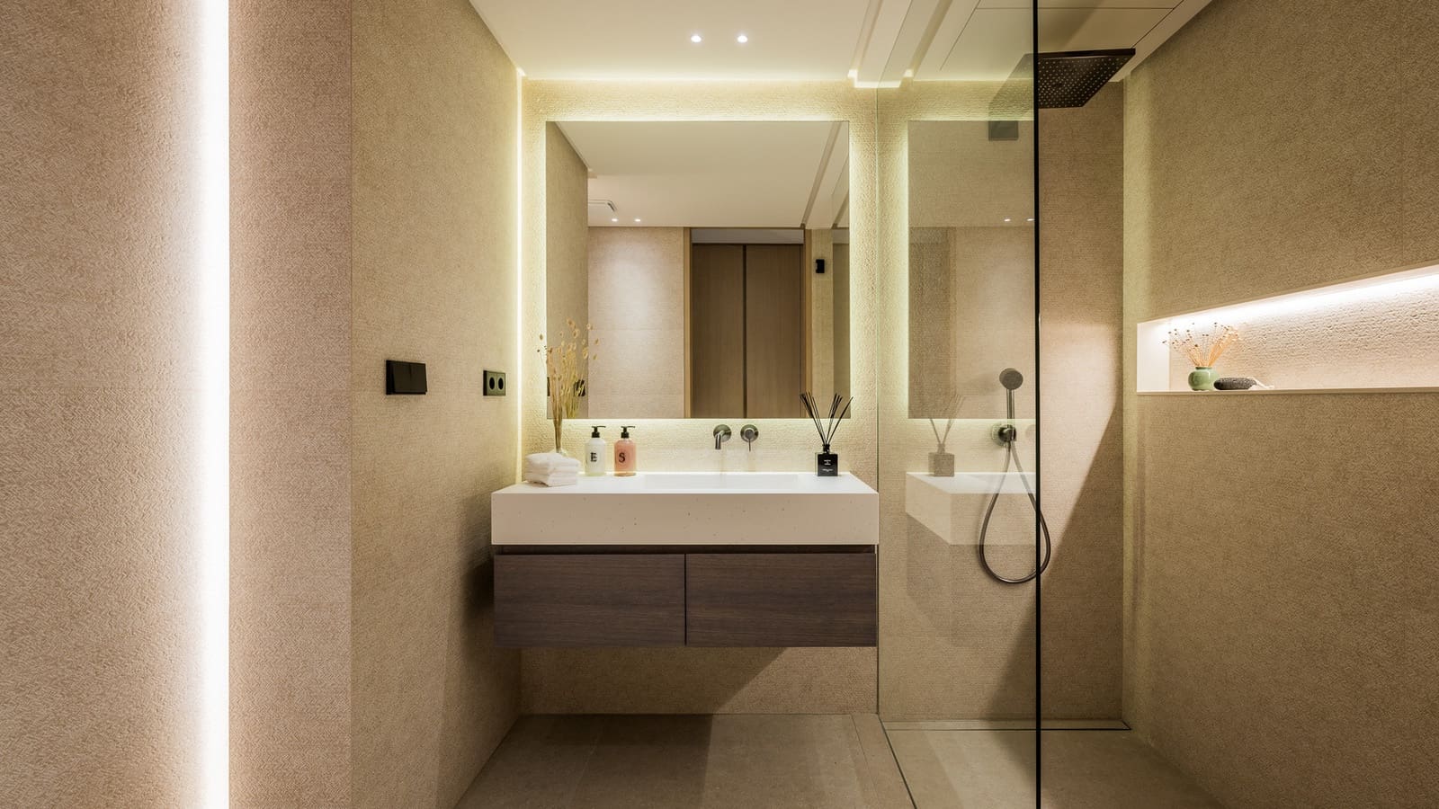 4 bedroom Villa for sale in Nueva Andalucia with pool garage - € 5,975,000 (Ref: 7179723)