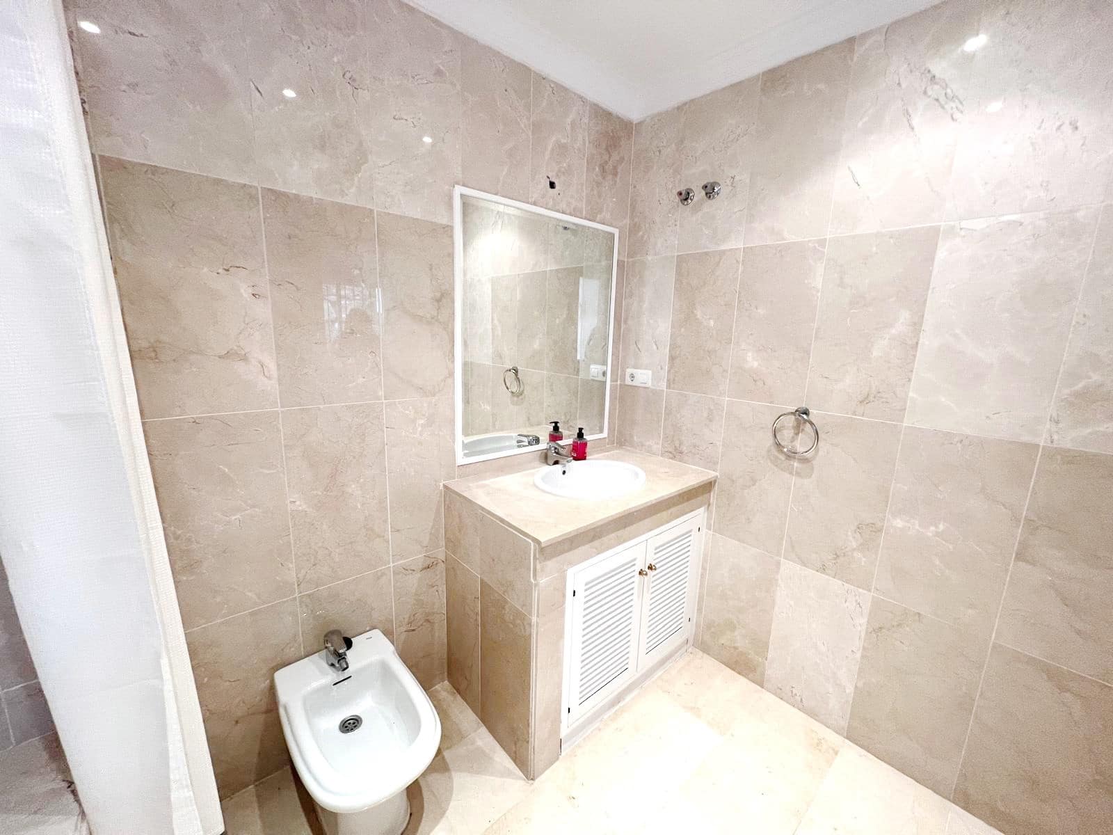 2 sypialnia Apartament na sprzedaż w Marbella z basenem garażem - 495 000 € (Ref: 7384956)