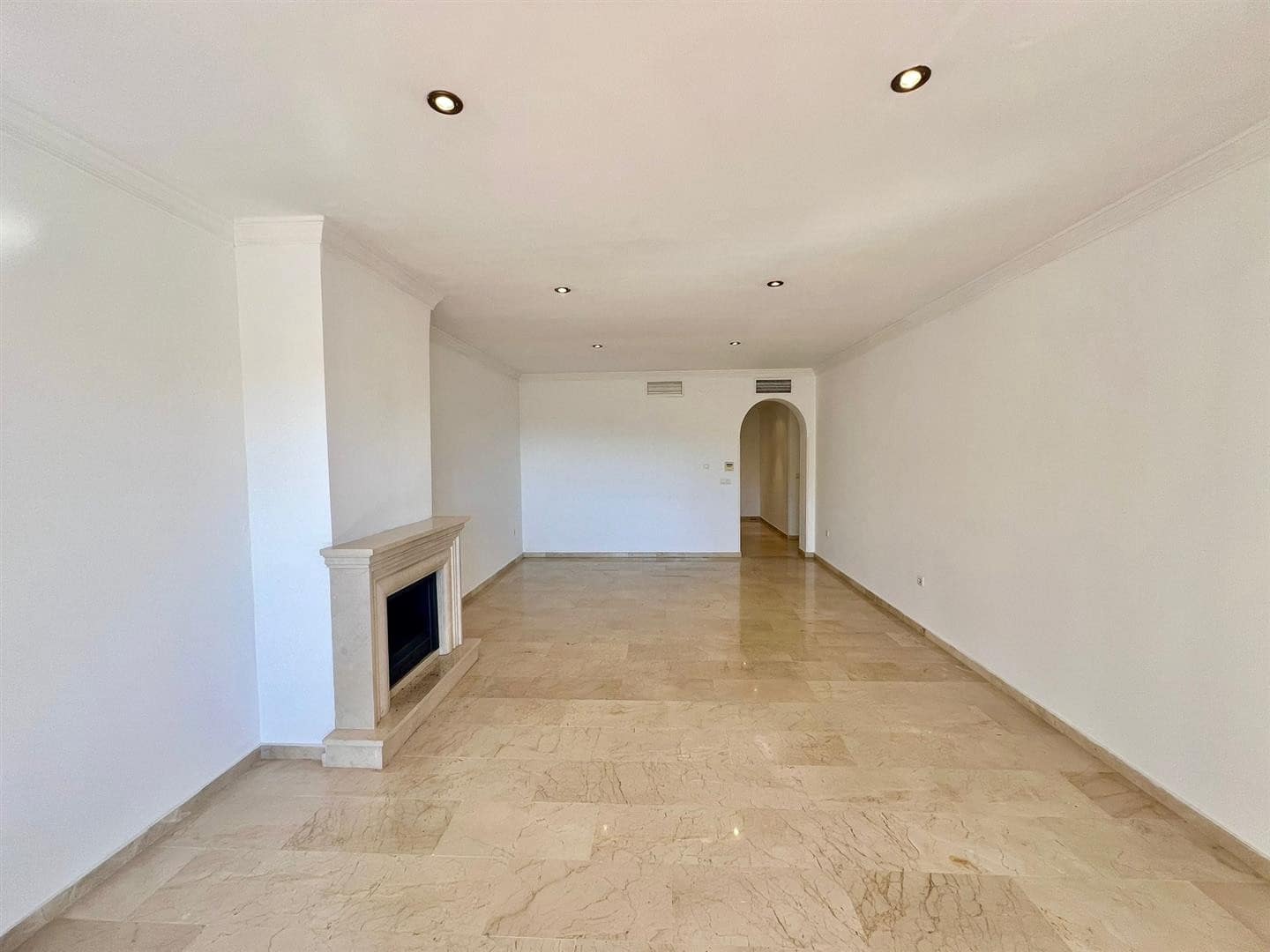 2 quarto Apartamento para venda em Marbella com piscina garagem - 390 000 € (Ref: 7384956)