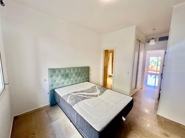 2 sypialnia Apartament na sprzedaż w Marbella z basenem garażem - 390 000 € (Ref: 7384956)