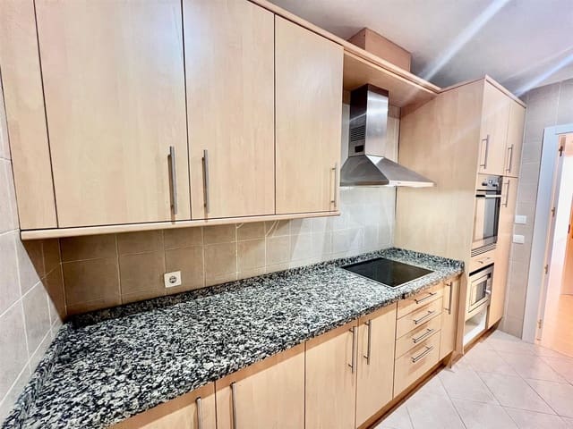 2 sovrum Lägenhet till salu i Marbella med pool garage - 390 000 € (Ref: 7384956)