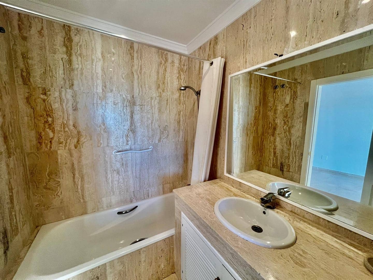 2 sovrum Lägenhet till salu i Marbella med pool garage - 390 000 € (Ref: 7384956)
