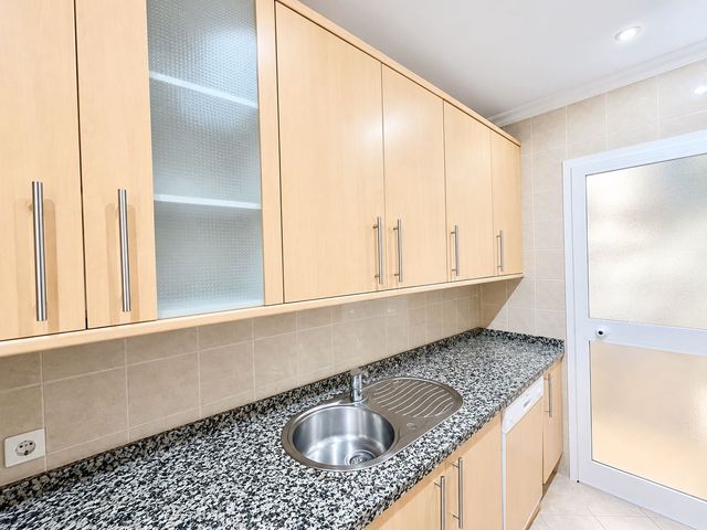 2 sovrum Lägenhet till salu i Marbella med pool garage - 390 000 € (Ref: 7384956)