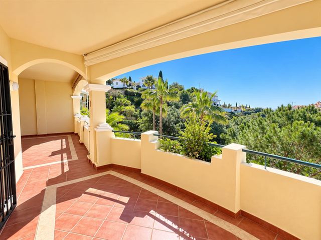 2 sovrum Lägenhet till salu i Marbella med pool garage - 390 000 € (Ref: 7384956)