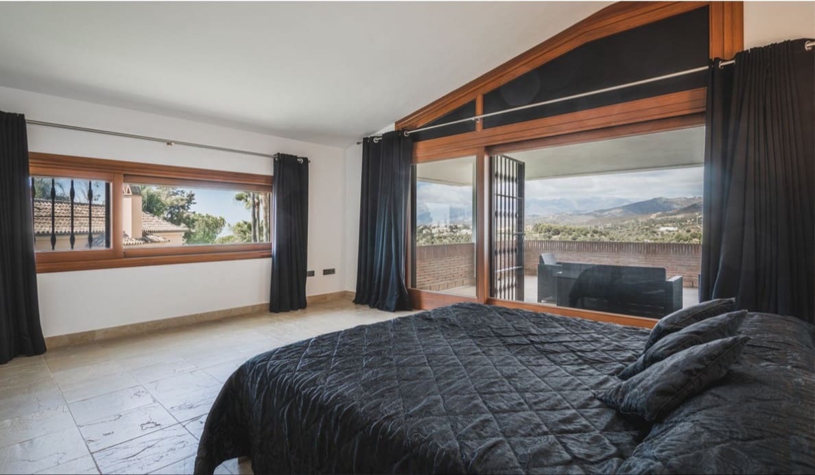 7 quarto Moradia para venda em Marbella com piscina garagem - 2 750 000 € (Ref: 7415835)