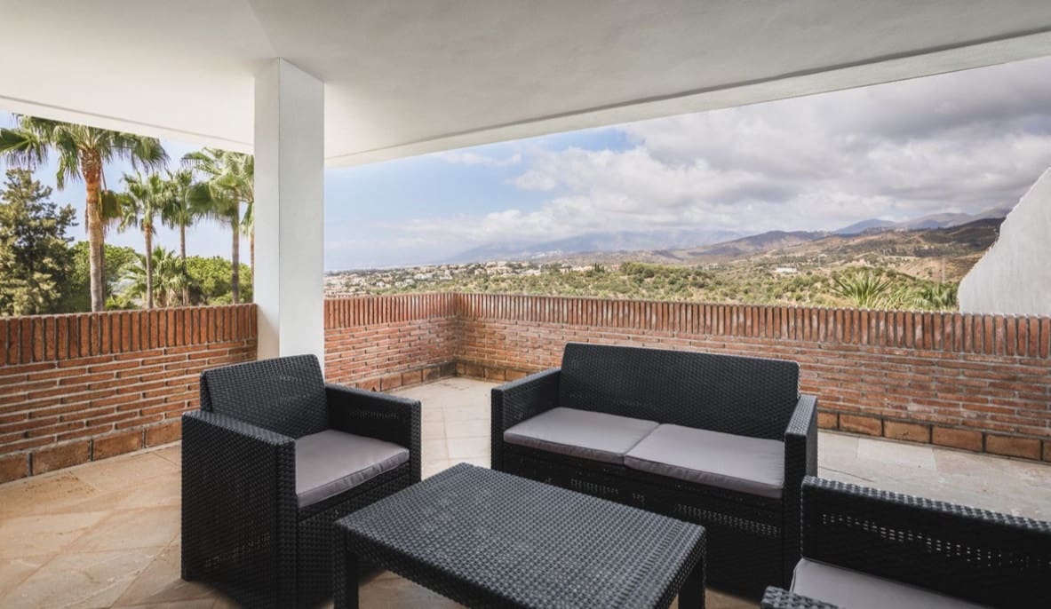 7 sovrum Villa till salu i Marbella med pool garage - 2 750 000 € (Ref: 7415835)