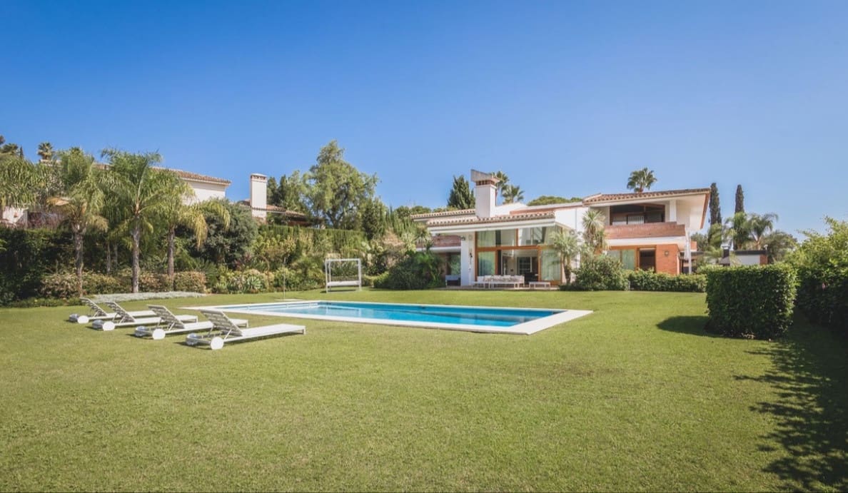 7 sovrum Villa till salu i Marbella med pool garage - 2 750 000 € (Ref: 7415835)