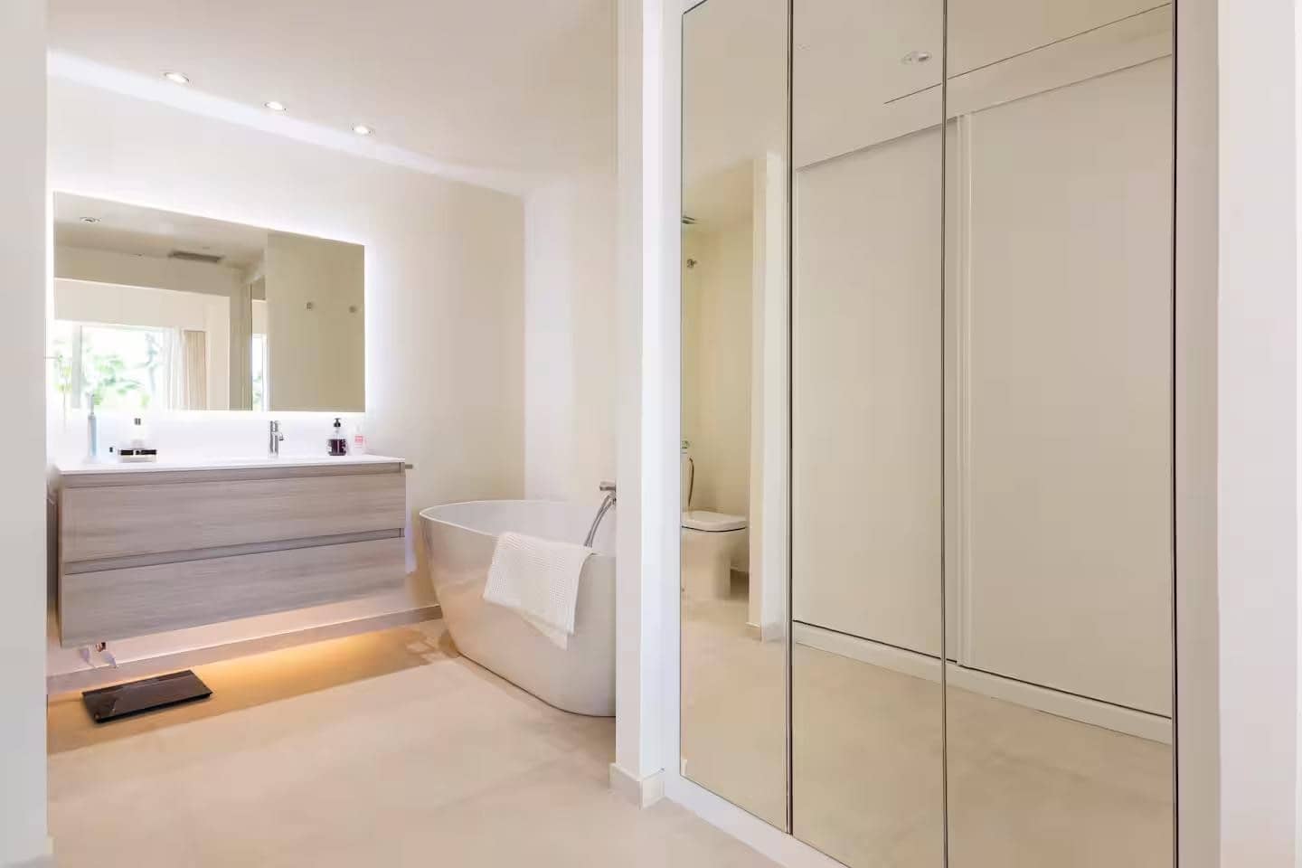 2 slaapkamer Appartement te koop in Marbella met zwembad garage - € 880.000 (Ref: 7416620)