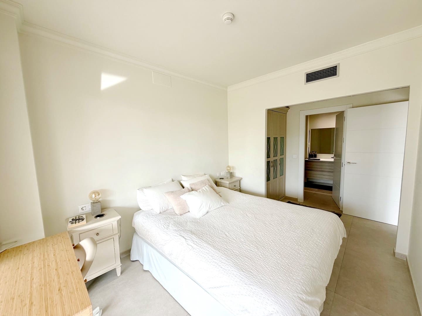 2 slaapkamer Appartement te koop in Marbella met zwembad garage - € 880.000 (Ref: 7416620)