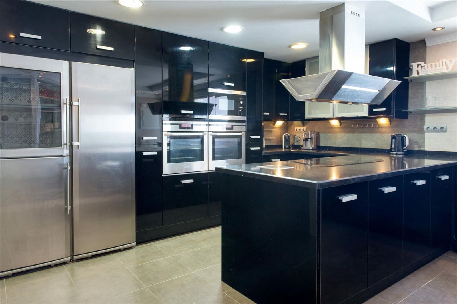 8 quarto Moradia para venda em Marbella com piscina garagem - 4 200 000 € (Ref: 7452623)