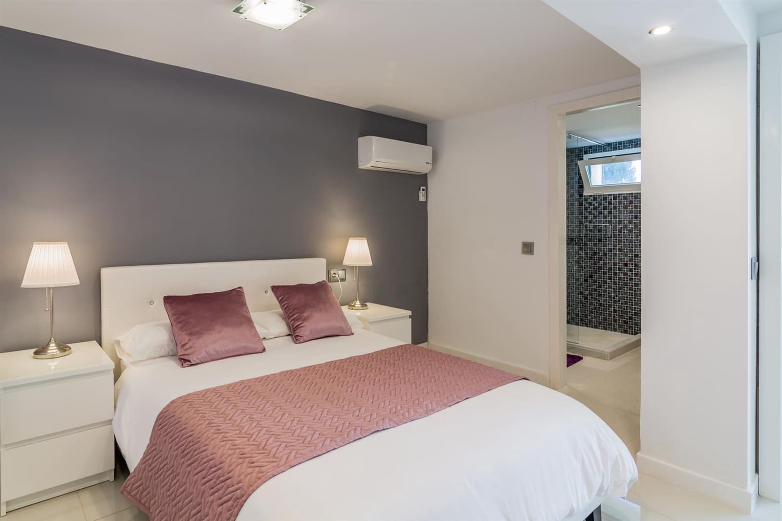 8 quarto Moradia para venda em Marbella com piscina garagem - 4 200 000 € (Ref: 7452623)