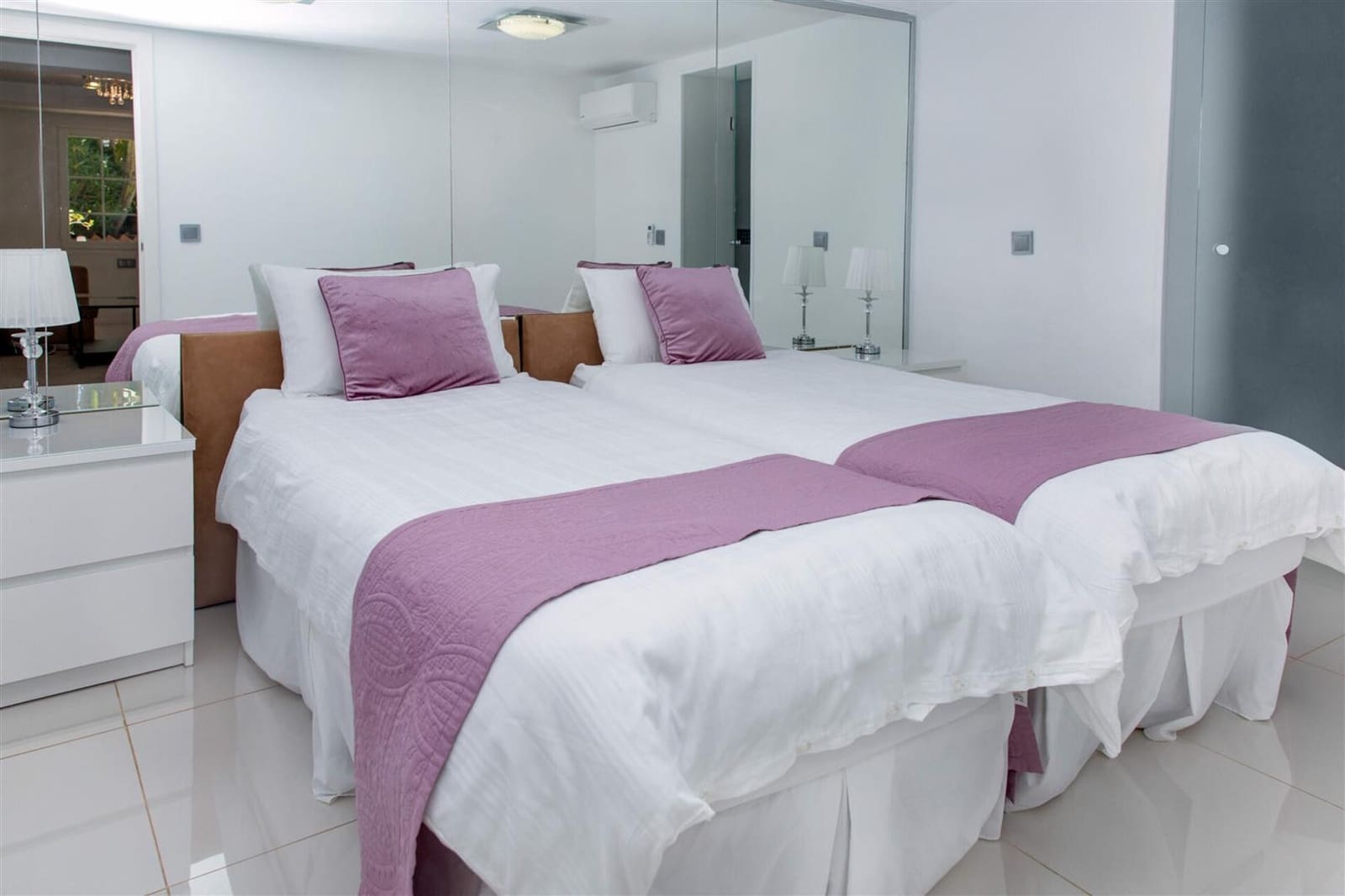 8 quarto Moradia para venda em Marbella com piscina garagem - 4 200 000 € (Ref: 7452623)
